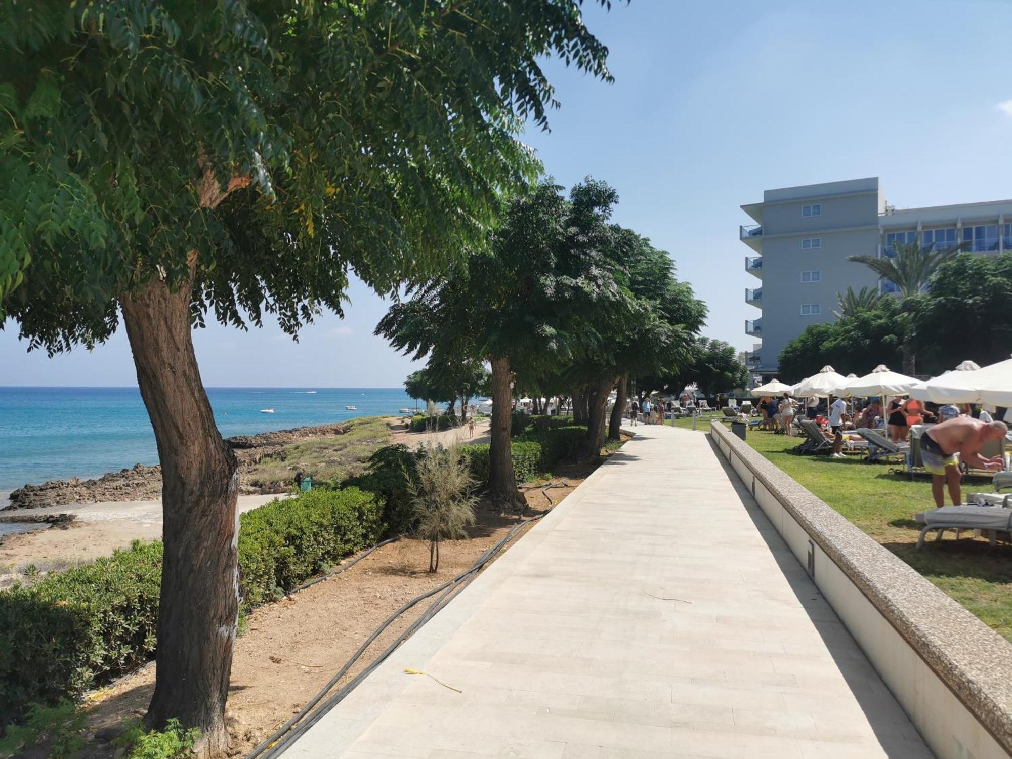 Sunny Coast By The Sea Apartment