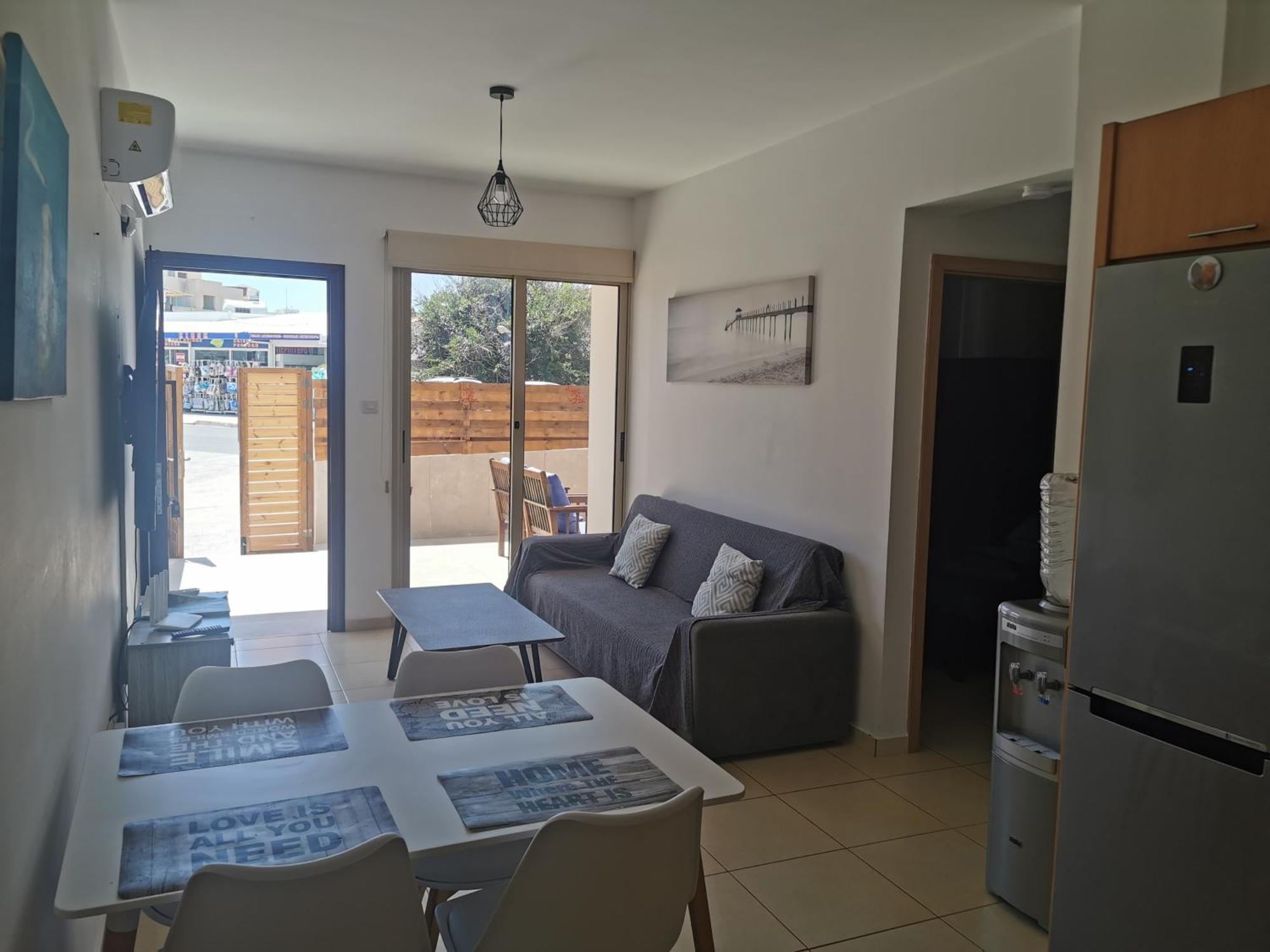 Sunny Coast By The Sea Apartment
